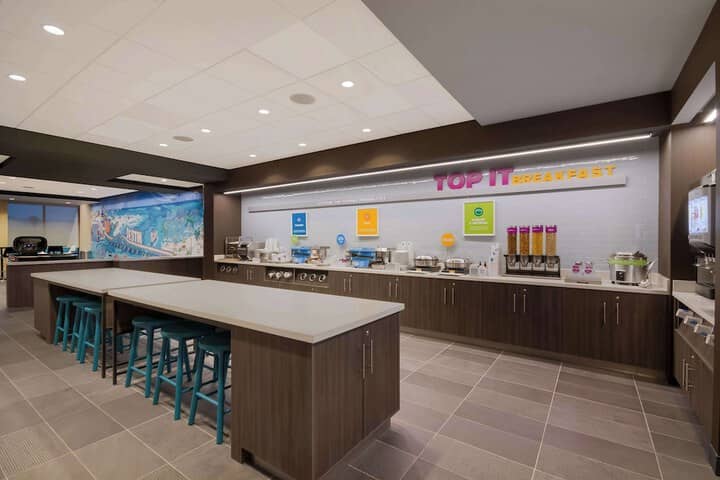 Breakfast area