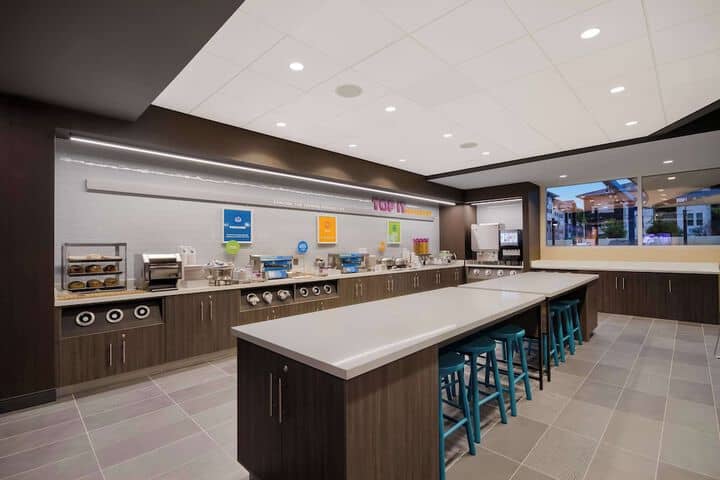 Breakfast area